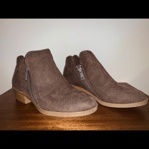 Cute fall ankle boots